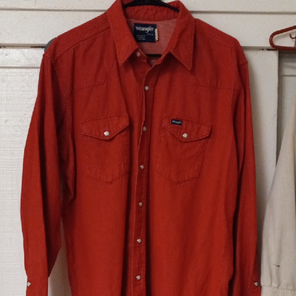 Wrangler Men's Bold Red Casual Shirt